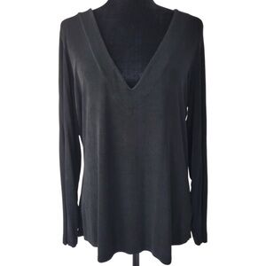 Chico’s travelers black v-neck blouse top size 1 M